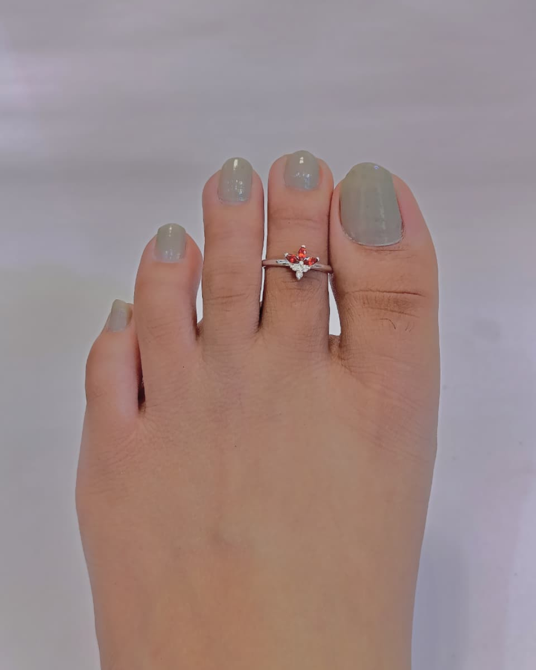 Silver Radiant Flower Toe Rings