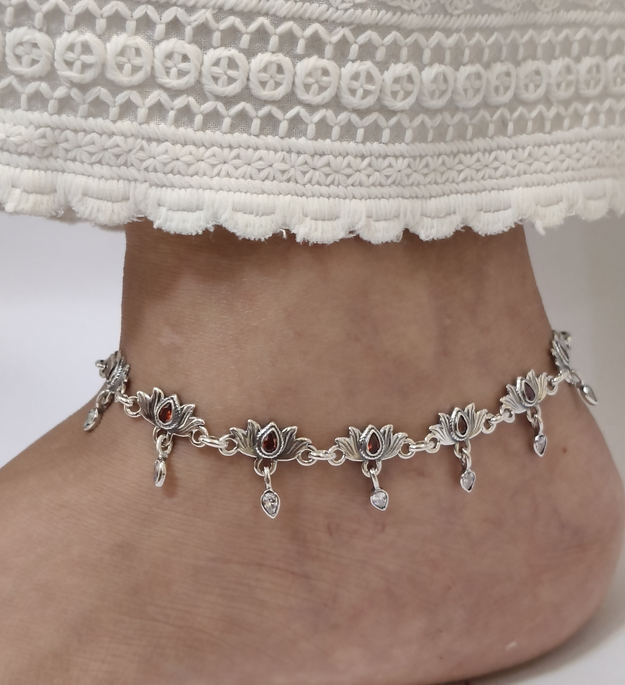 Floral Drop Anklet