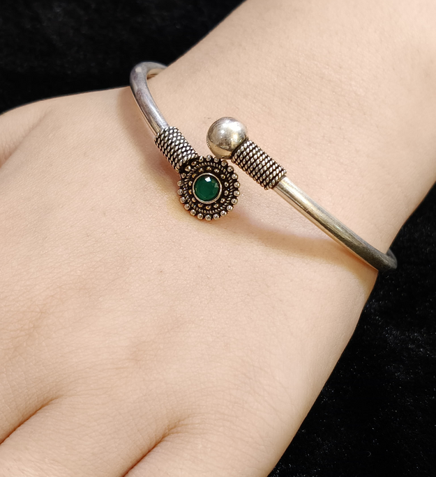 Tribal Glow Kada