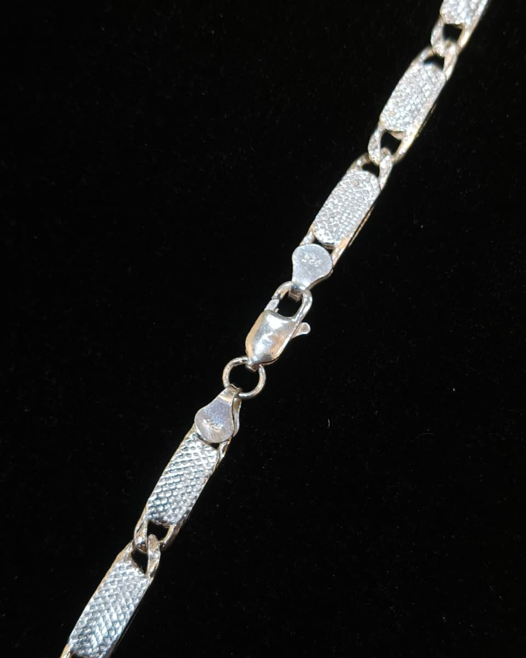 Sterling Nawabi Chain
