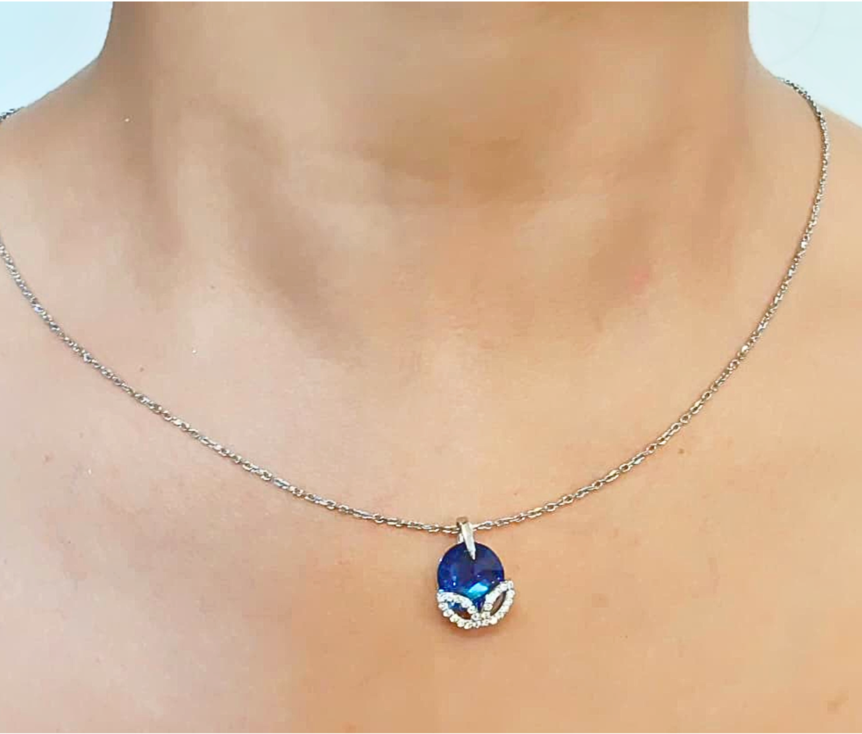 Blue Leaf Chain