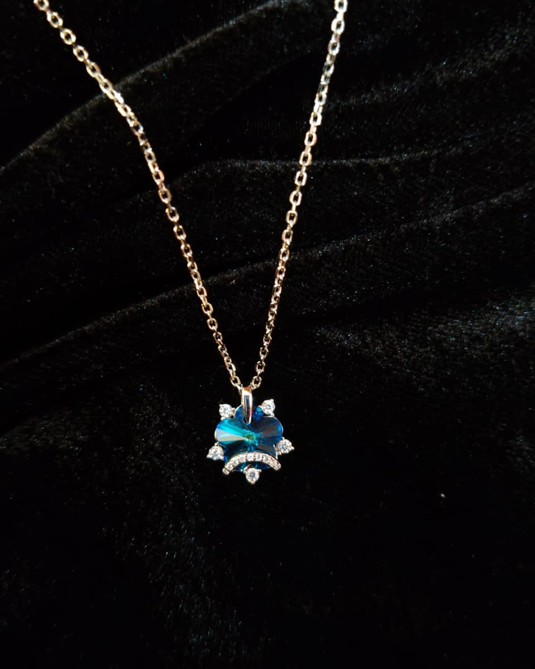 Blue Blossom Solitaire Chain